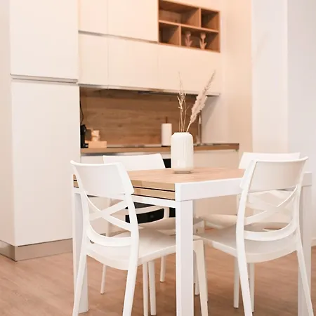 Luxury Mecenate 1 Apartment