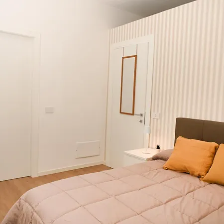 Apartment Luxury Mecenate 1 *