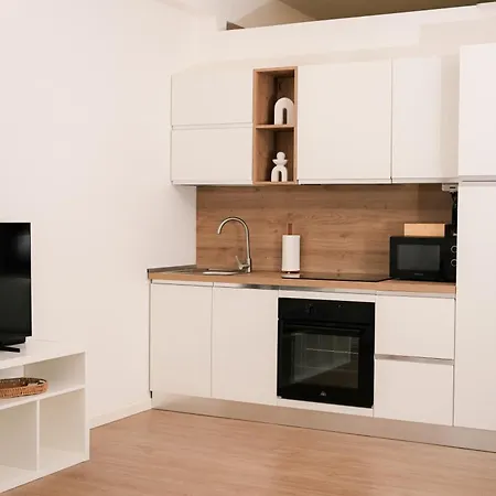 Luxury Mecenate 1 * Milan